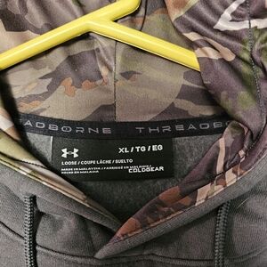 Under Armour pullover